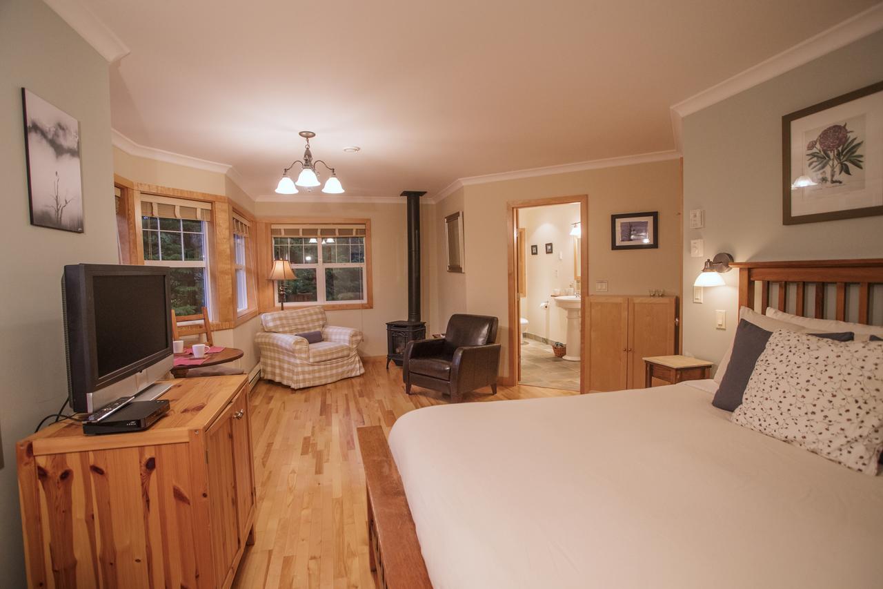Chesterman Hideaway Hotel Тофино Екстериор снимка